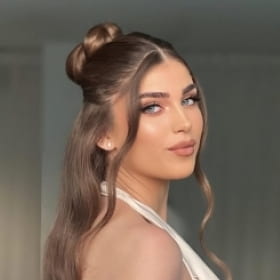 מעין דהן מסרקת ומאפרת כלות וערב