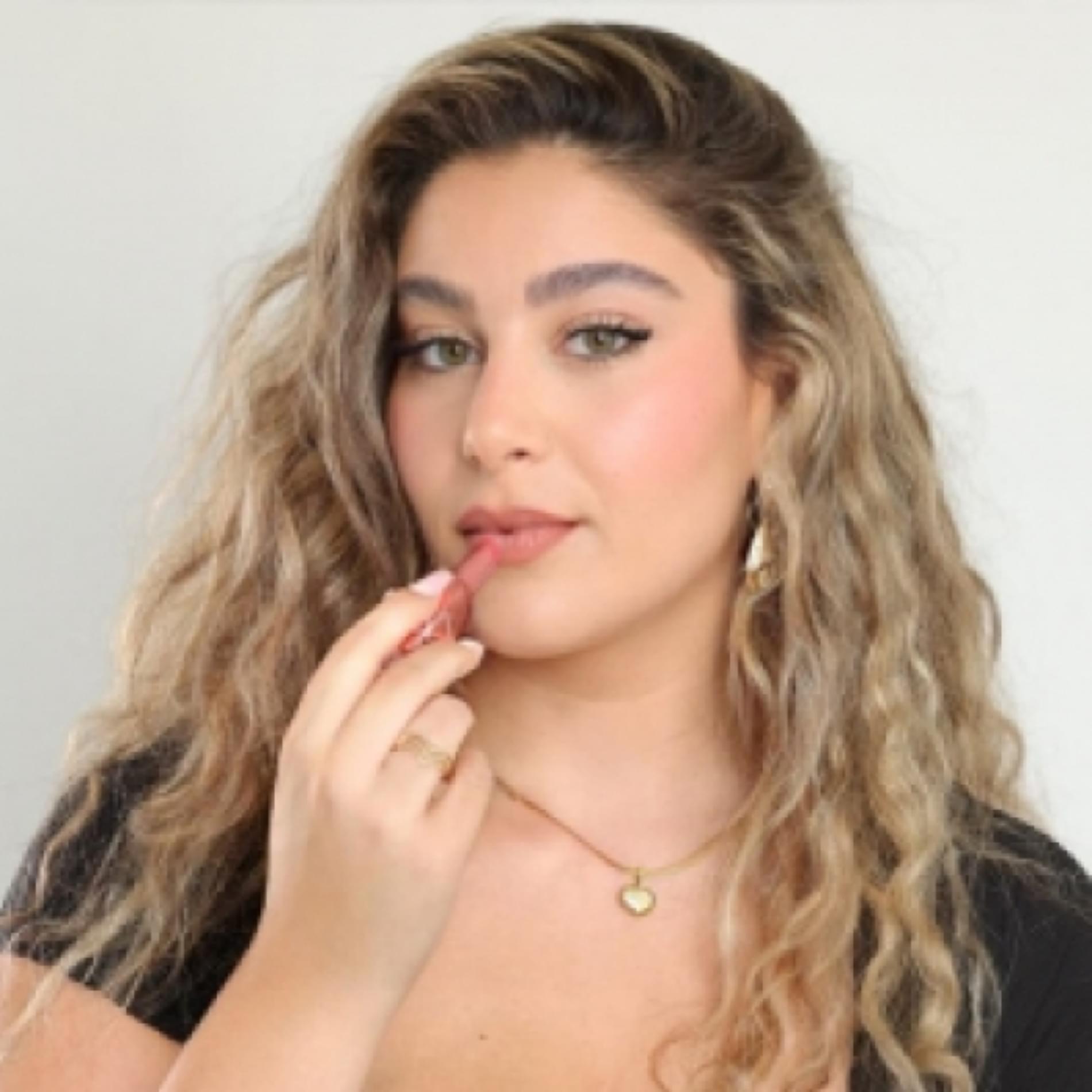 ירדן צרפתי איפור ועיצוב שיער