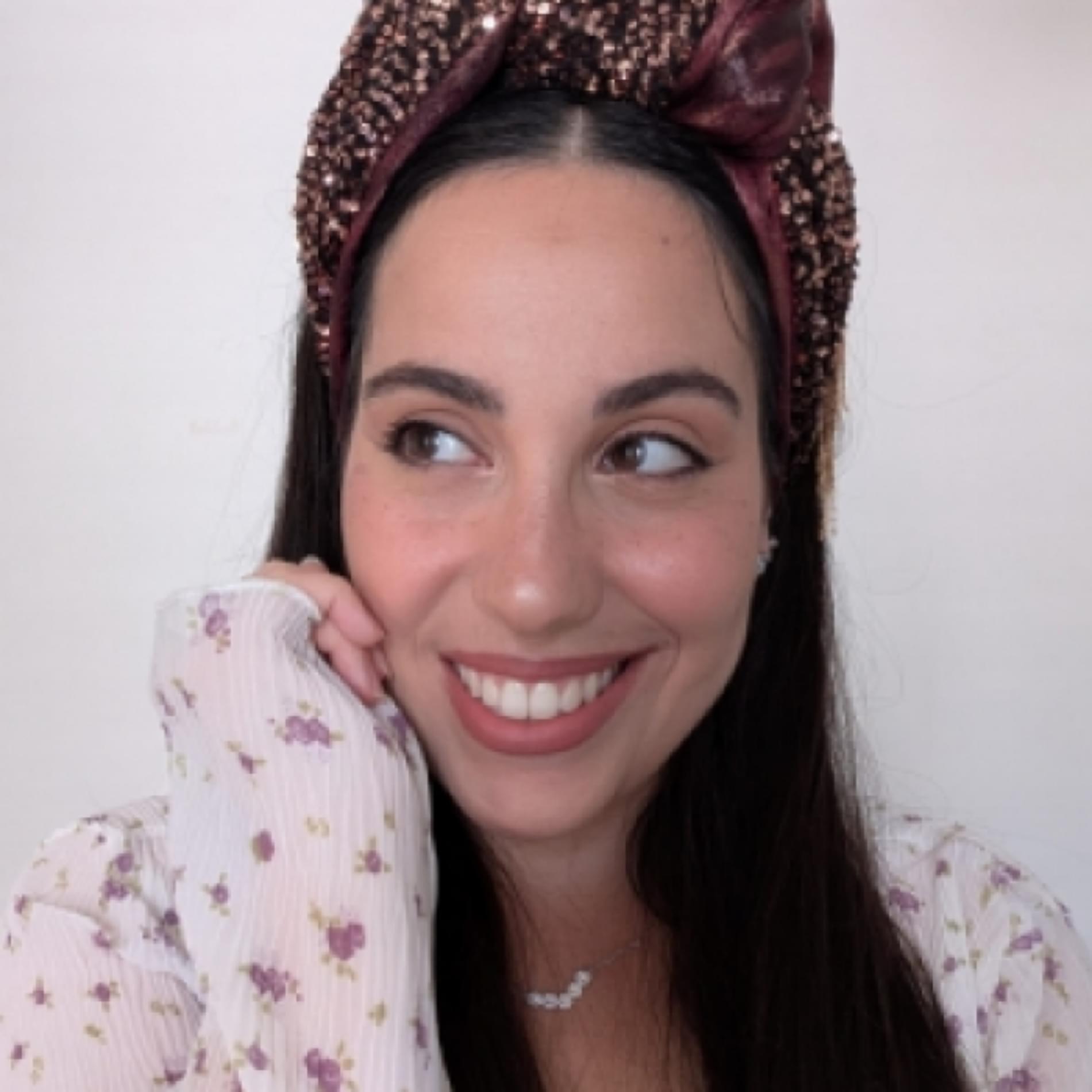 הודיה שחף ברמן מאפרת כלות וערב