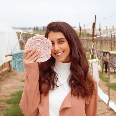 שיר מקרמה - חופת מקרמה, עיצוב ועמדות צילום בסגנון בוהו