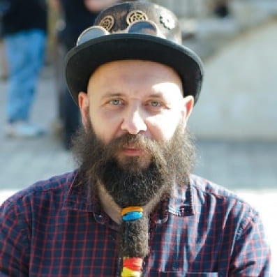 ארטיום אמן וקריקטוריסט