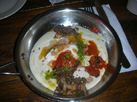 סניה קבאב עגל מפורר בקוקוס טחינה הניגוב האולטימטיבי