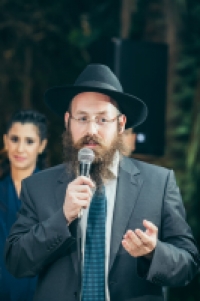 הרב שניאור לנדא
