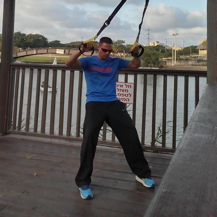 משיכות גב עם TRX